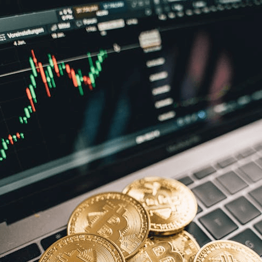 CryptoFluxAI illustration de l'analyse des performances