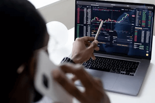 CryptoFluxAI communauté et soutien